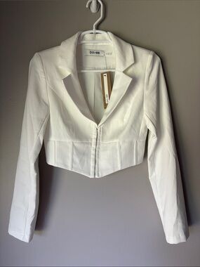 NWT DO+BE Women’s White Cropped Structured Corset Blazer